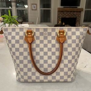 Authentic Louis Vuitton Saleya tote